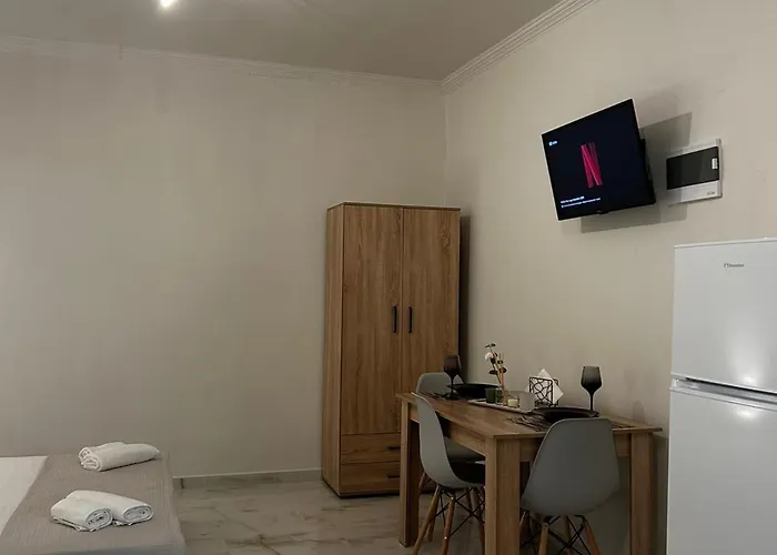 Aristotelis ني كارفالي